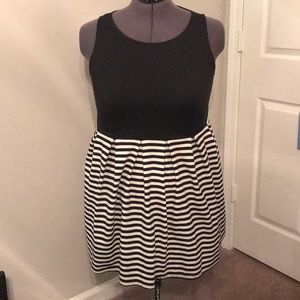 Xhilaration Black and White Dress